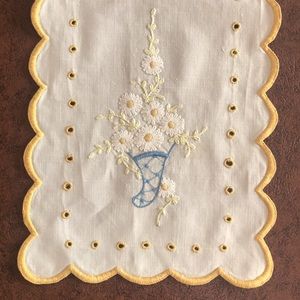 VTG Dresser Scarves